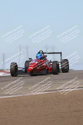 media/Oct-26-2025-CalClub SCCA (Sun) [[8ce1e69566]]/Group 3/Grapevine/